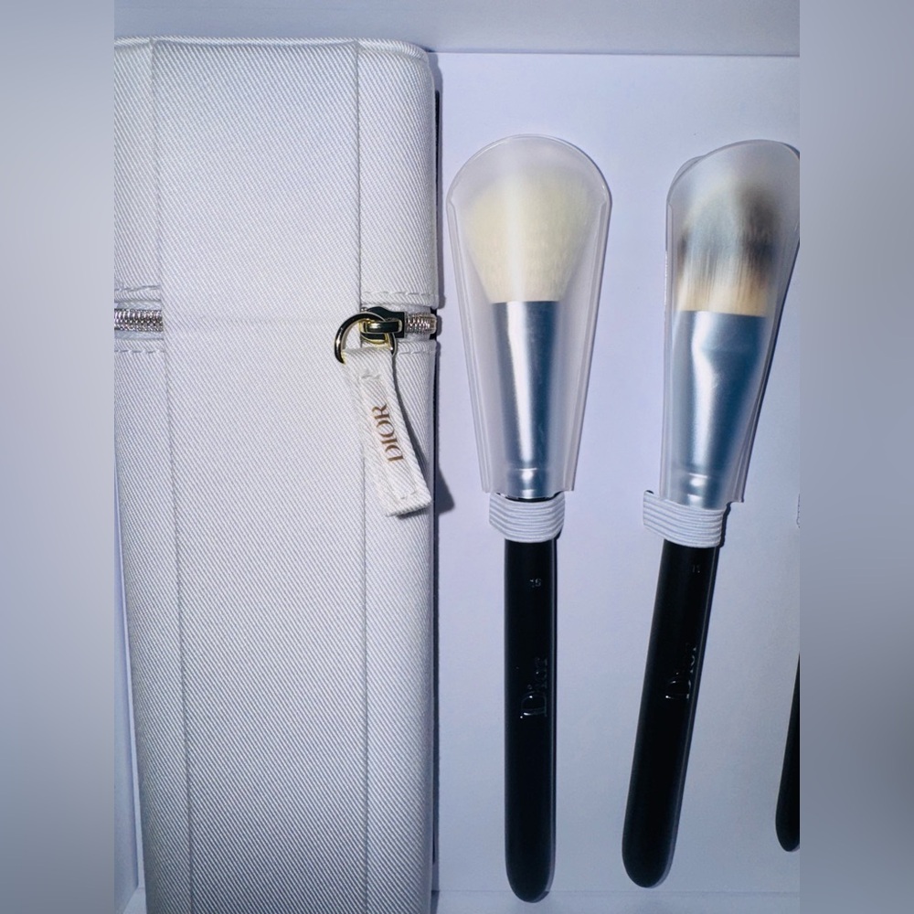 Dior Backstage Brush Set With White & Gold Brush Case | New In Box - Picture 5 of 7